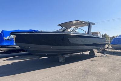 2022 Aviara AV32