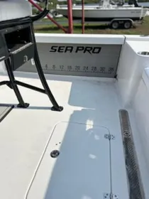 2024 Sea Pro 250 Bay