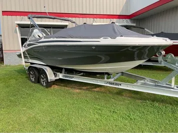 2023 Hurricane SUNDECK SPORT 205 OB W/150 HP