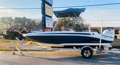 2023 Hurricane SunDeck Sport 185 OB