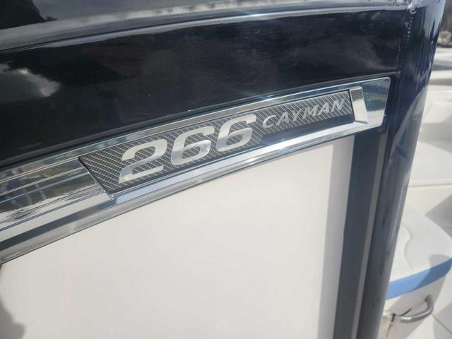 2022 Robalo 266 Cayman