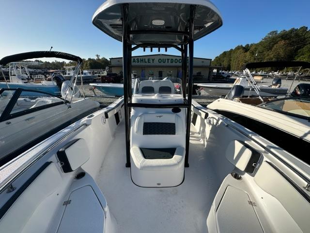 New 2024 Tidewater 220 CC Adventure, 36874 Salem - Boat Trader