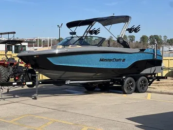 2024 MasterCraft XT23