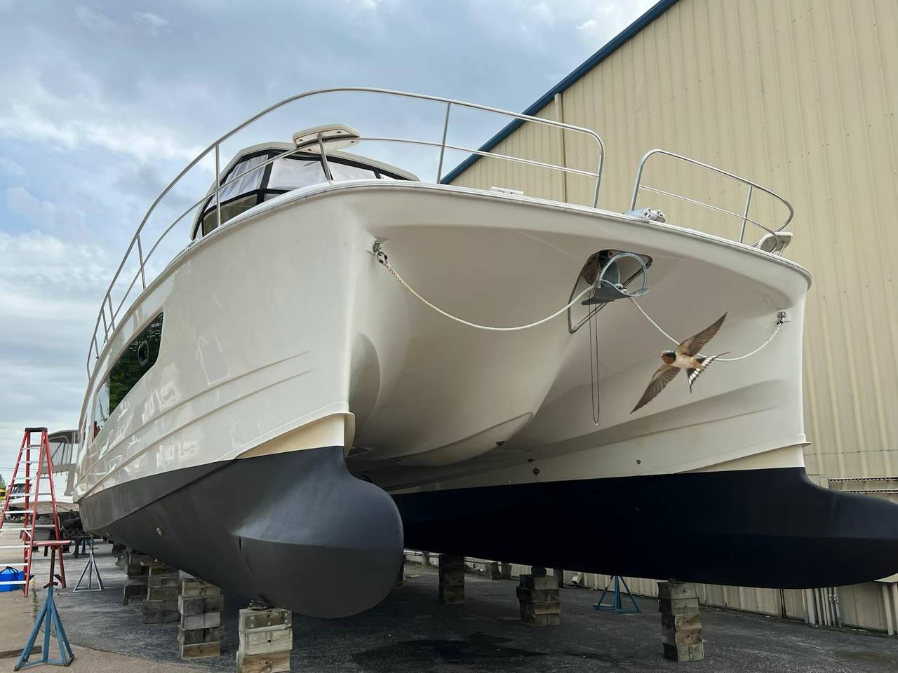 2018 Aquila 44 Yacht