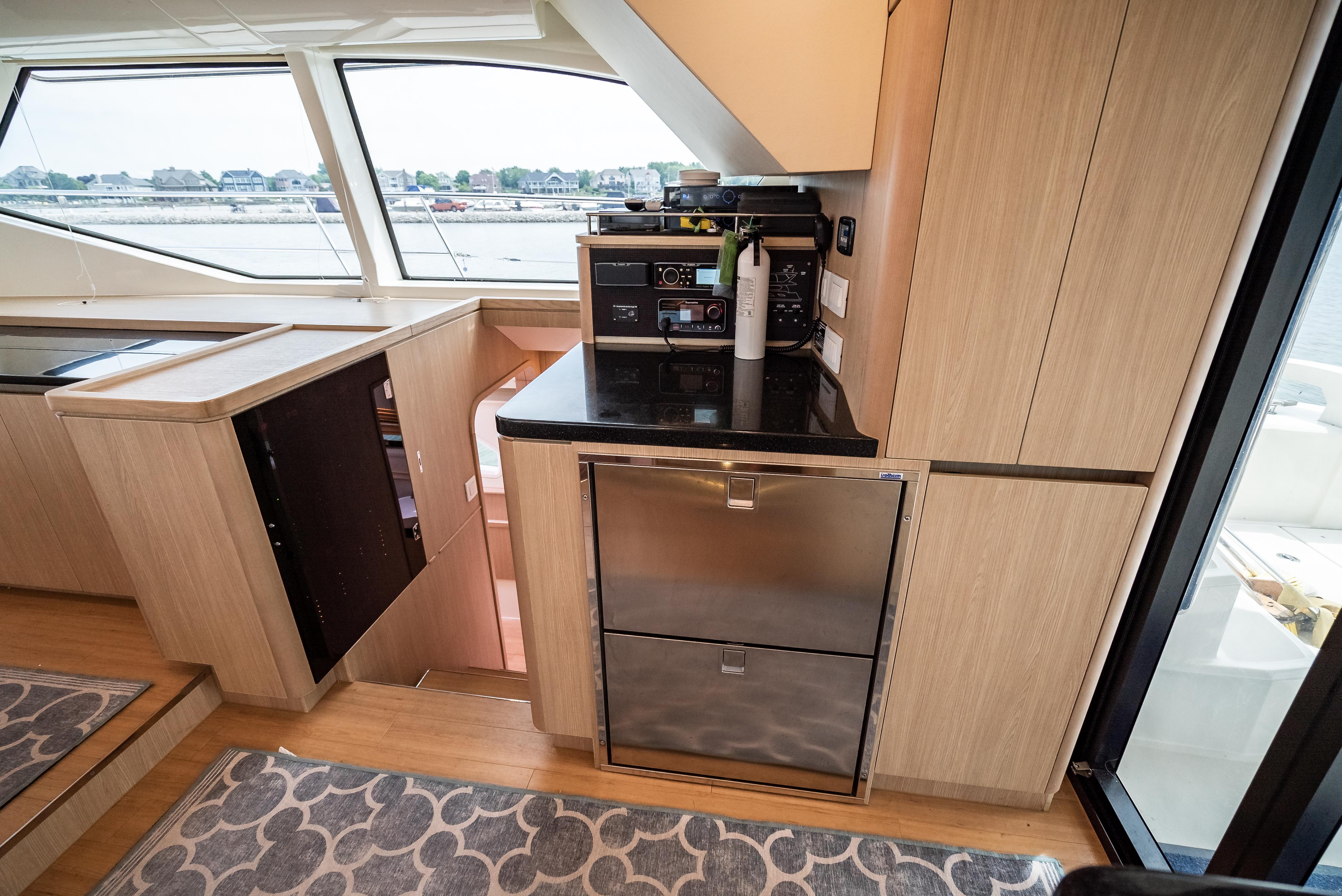 Galley starboard 