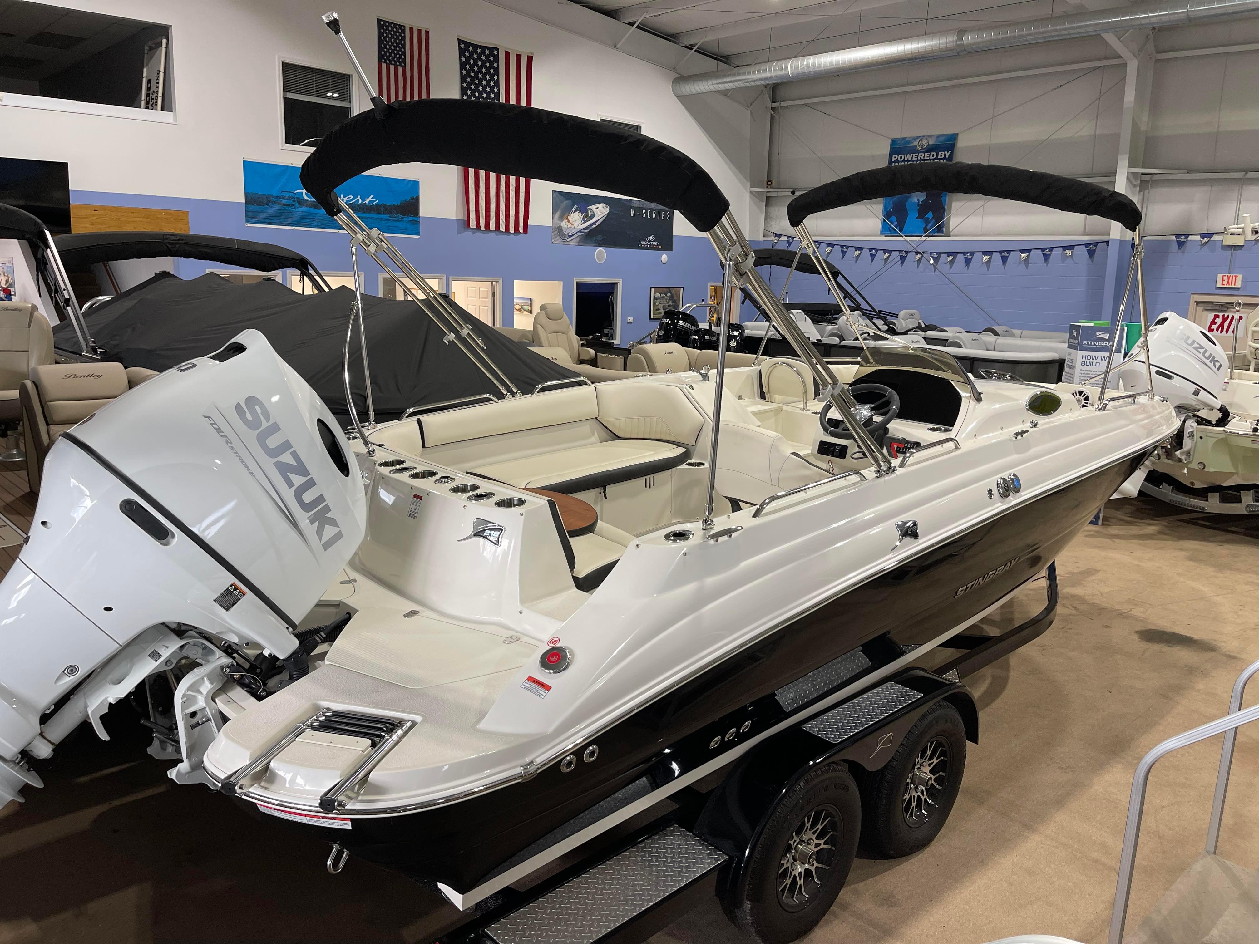 New 2024 Stingray 212 SC, 46062 Noblesville - Boat Trader