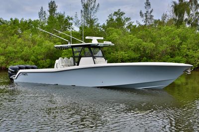2022 Invincible 39 Open Fisherman