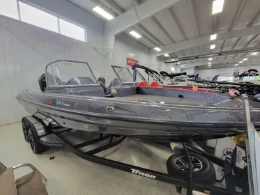 2023 Triton 206 Fishunter