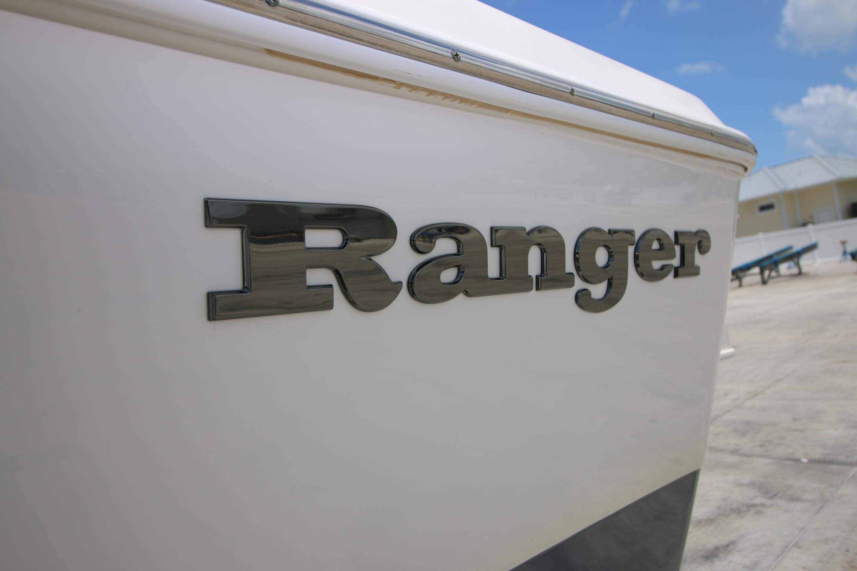 2020 Ranger 2510 Bay Ranger