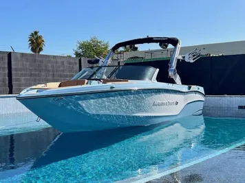 2024 MasterCraft XT23