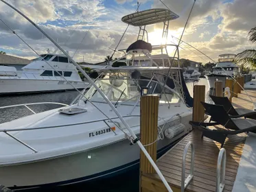 2007 Luhrs Twenty Eight