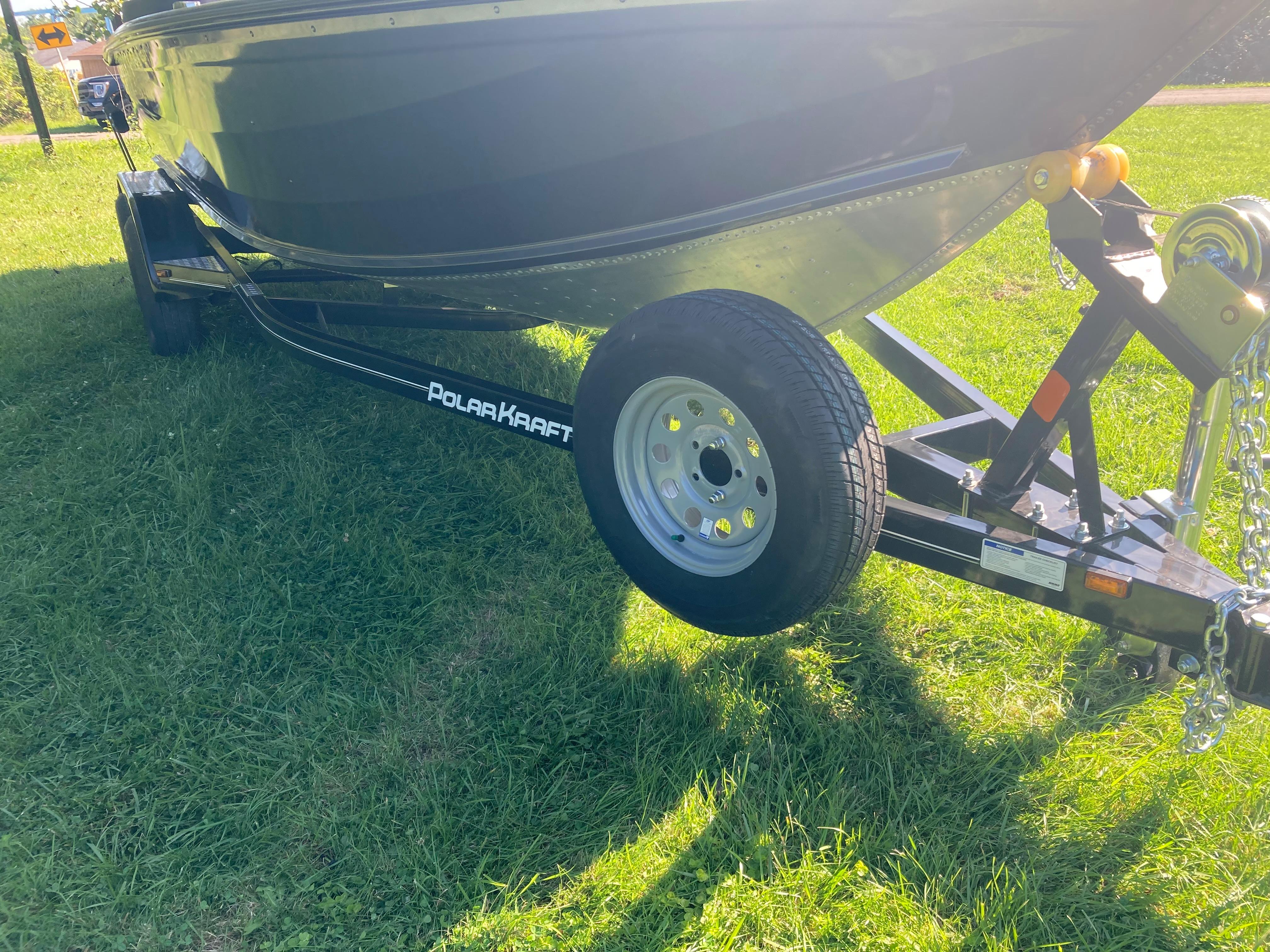 painted tandem roller trailer w/spare tire