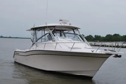 2005 Grady-White Express 330