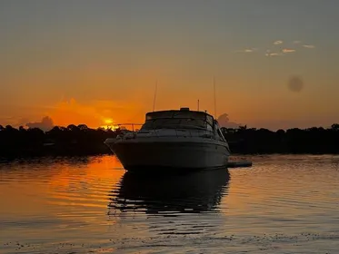 1993 Sea Ray 400 Express Cruiser