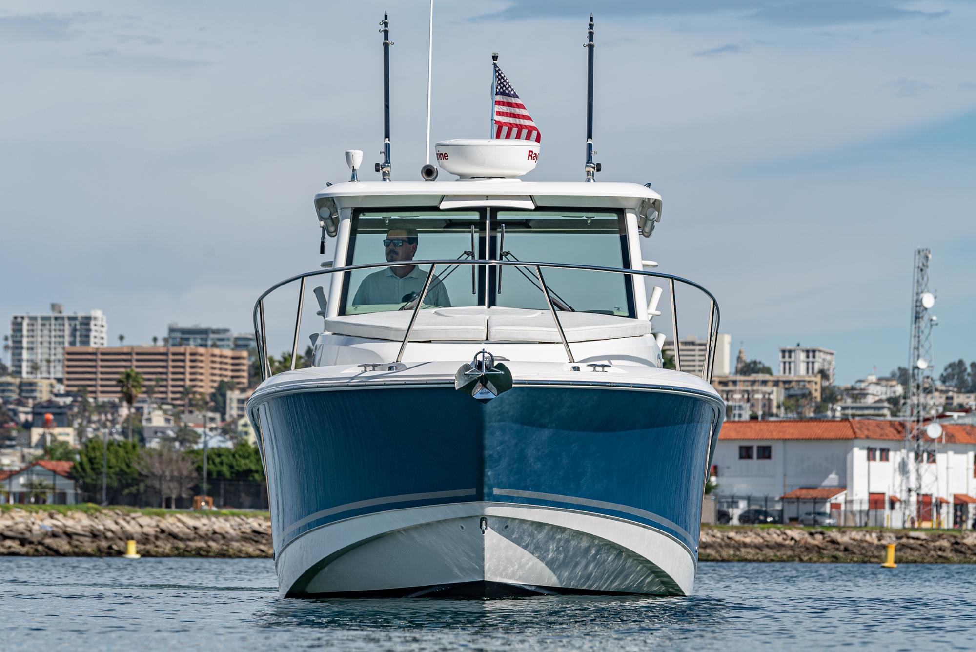 2019 Boston Whaler 285 Conquest