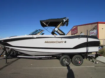 2024 MasterCraft X24