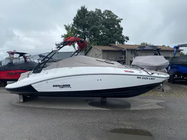 2012 Sea-Doo 230 Wake