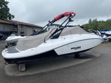 2012 Sea-Doo 230 Wake