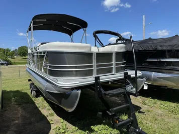 2024 Sylvan 822 LZ 115HP BUNK TRAILER