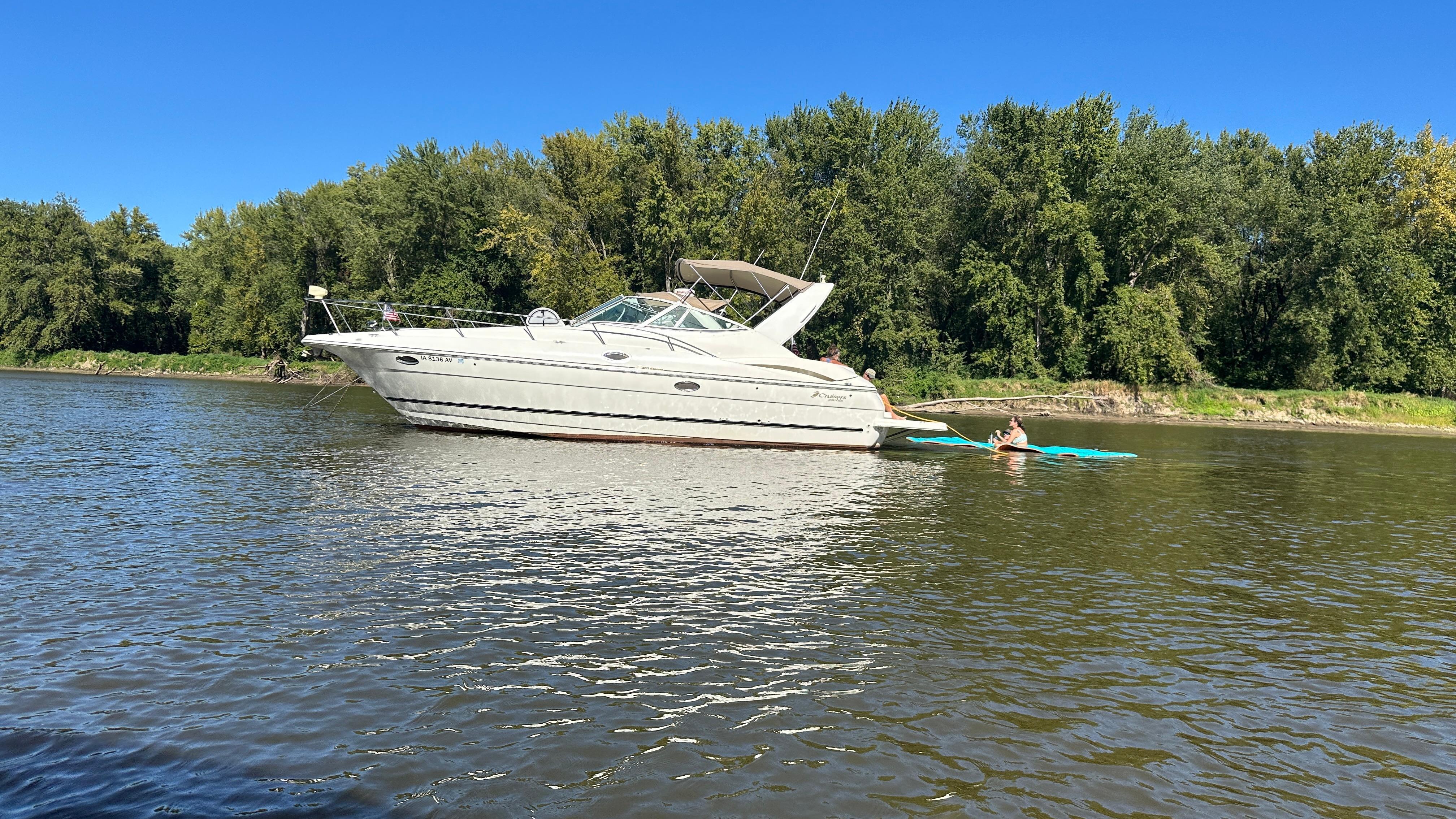 Explore Cruisers Yachts 3375 Express boats for sale - Boat