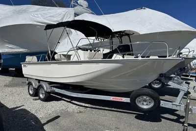 2024 Boston Whaler 190 Montauk