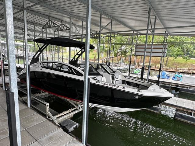 Used 2019 Yamaha Boats 275SE- BLACK, 65065 Osage Beach - Boat Trader
