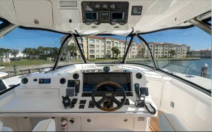 2008 Sea Ray 58 Sedan Bridge