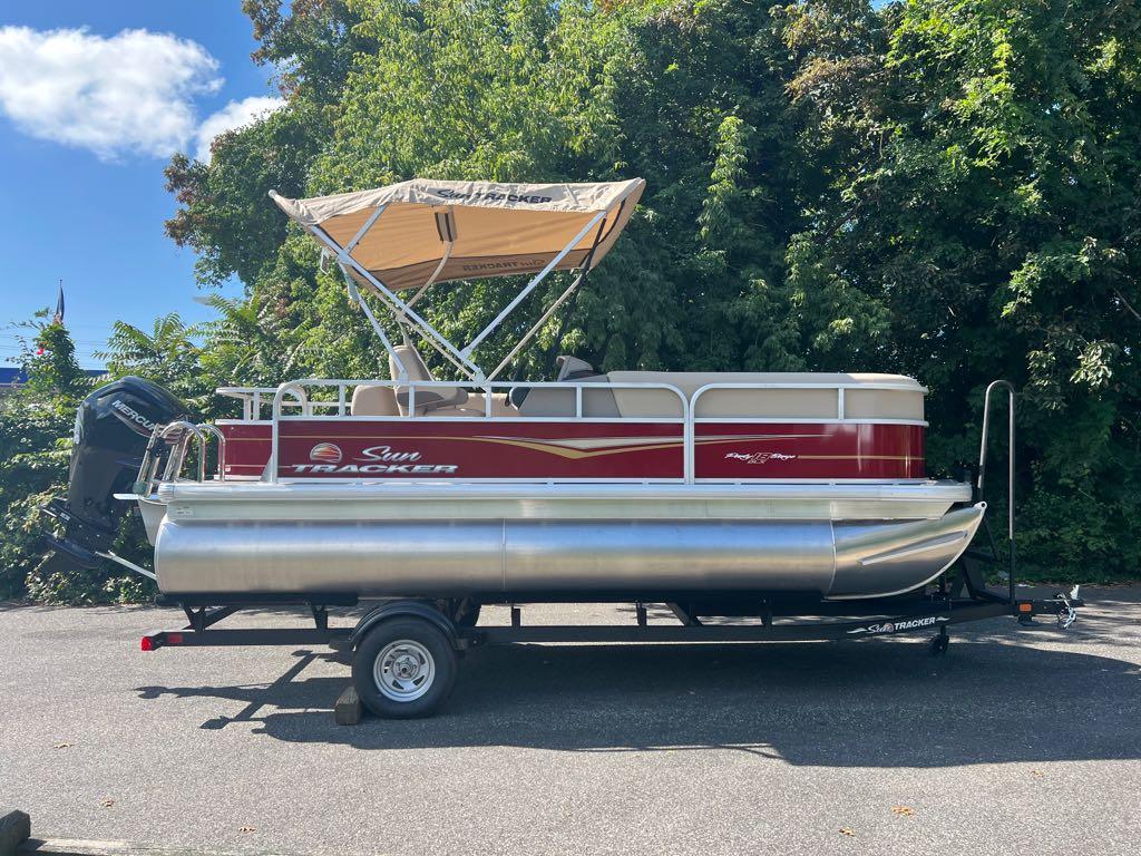 New 2024 Sun Tracker Party Barge 18 DLX, 08401 Atlantic City - Boat Trader