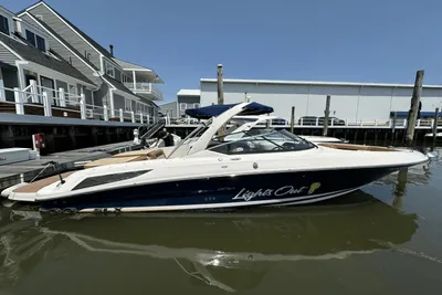 2015 Sea Ray 300 SLX