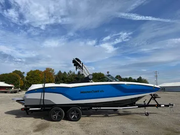 2023 MasterCraft NXT24