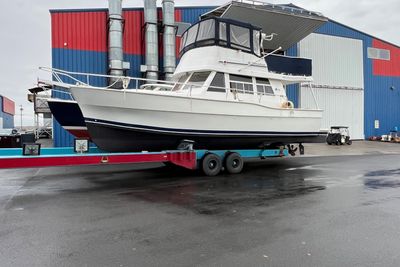 1998 Mainship 35 Trawler