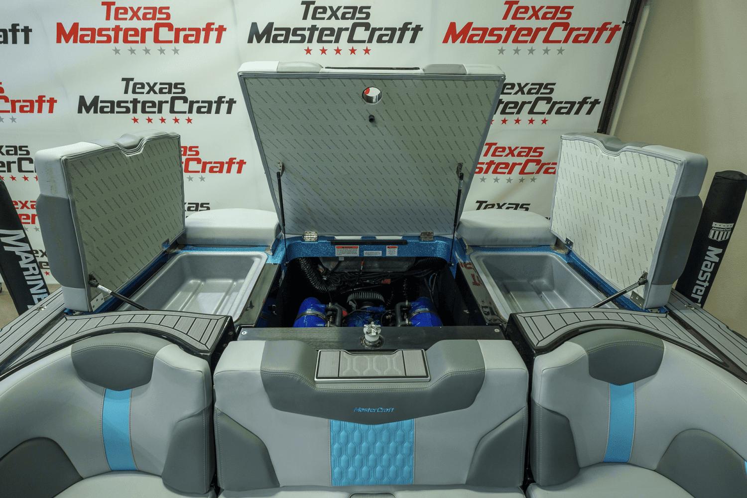 2023 MasterCraft XT23