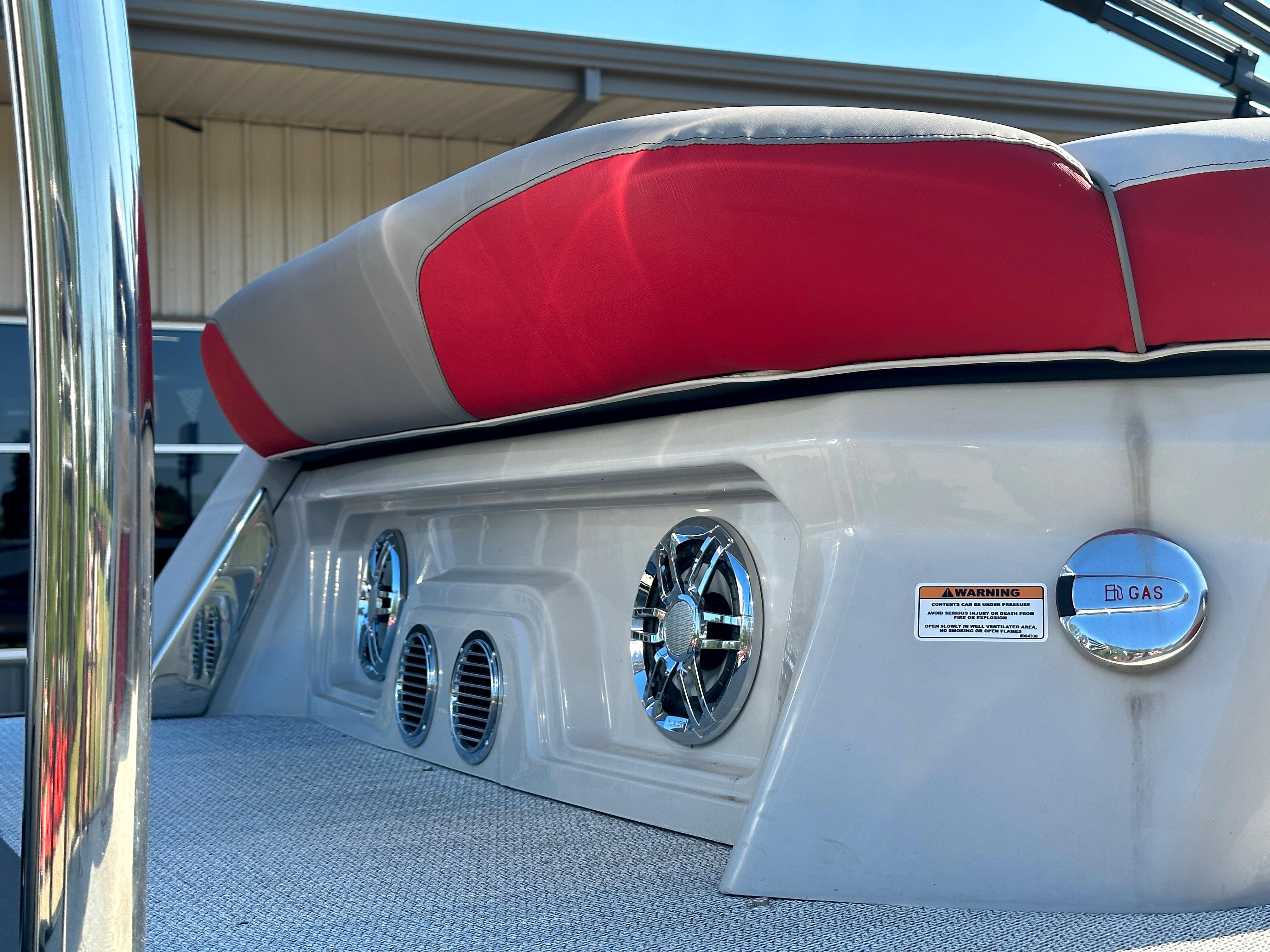 2023 Tahoe Pontoon Cascasde Versatile Rear Bench 25 FT Triple 25" SP