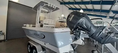 2024 Robalo 226 Cayman