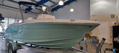 2024 Robalo R180