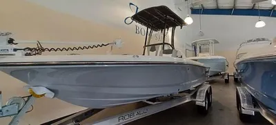 2024 Robalo 206 Cayman