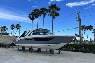 2024 Sea Ray 400 SLX Outboard