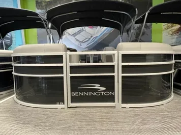 2024 Bennington 22 SXSR Tritoon