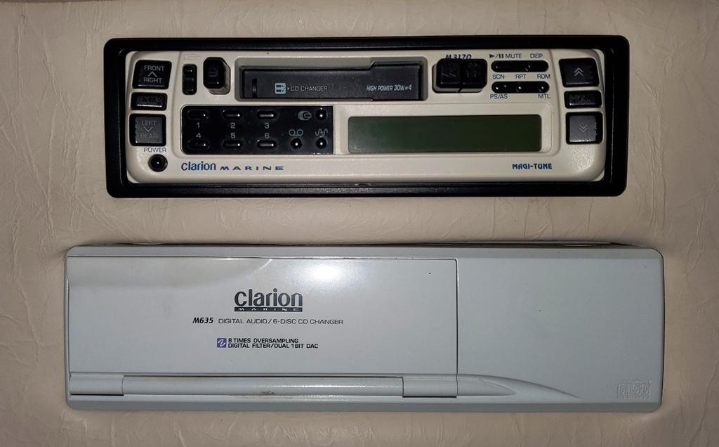 Stereo and 6 Disc CD Changer
