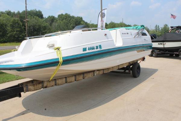Used 1994 Chaparral 220 Sunesta Deck boat, 55760 McGregor - Boat Trader