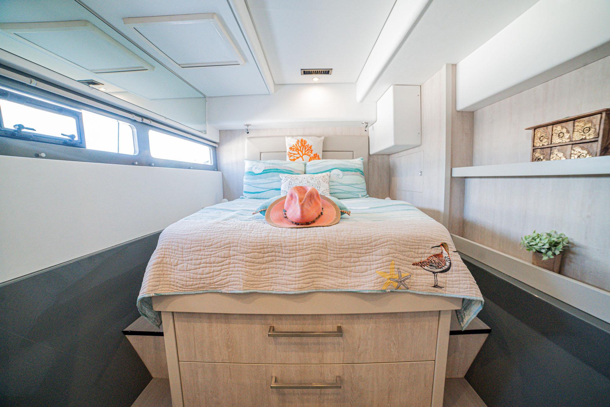 Island Queen Berth with Storage