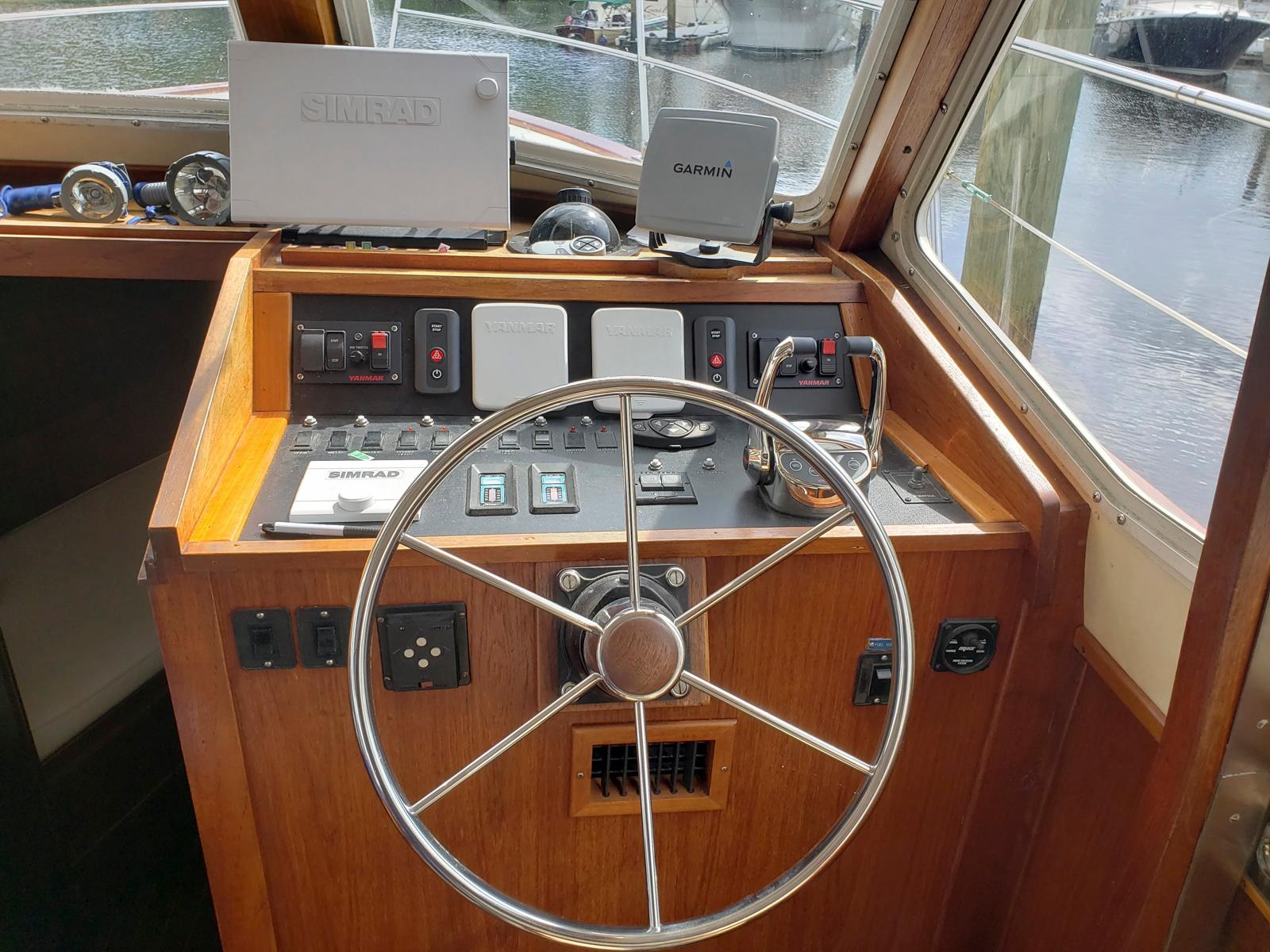 1990 Sabreline 36 Fast Trawler