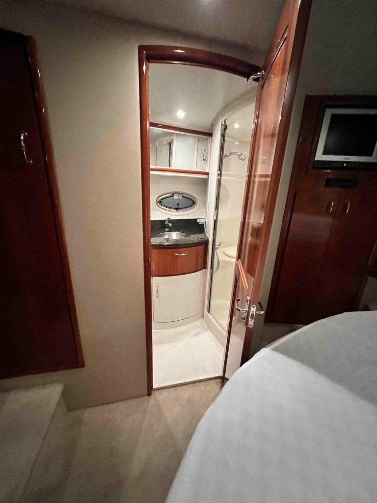 2005 Carver 444 Aft Cabin Motor Yacht