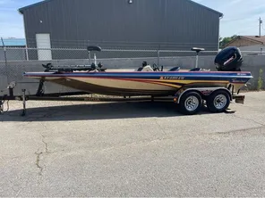 1998 Norris Craft 2000 XLDVEE