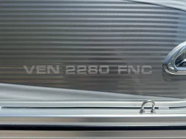 2021 Avalon 2280 FNS