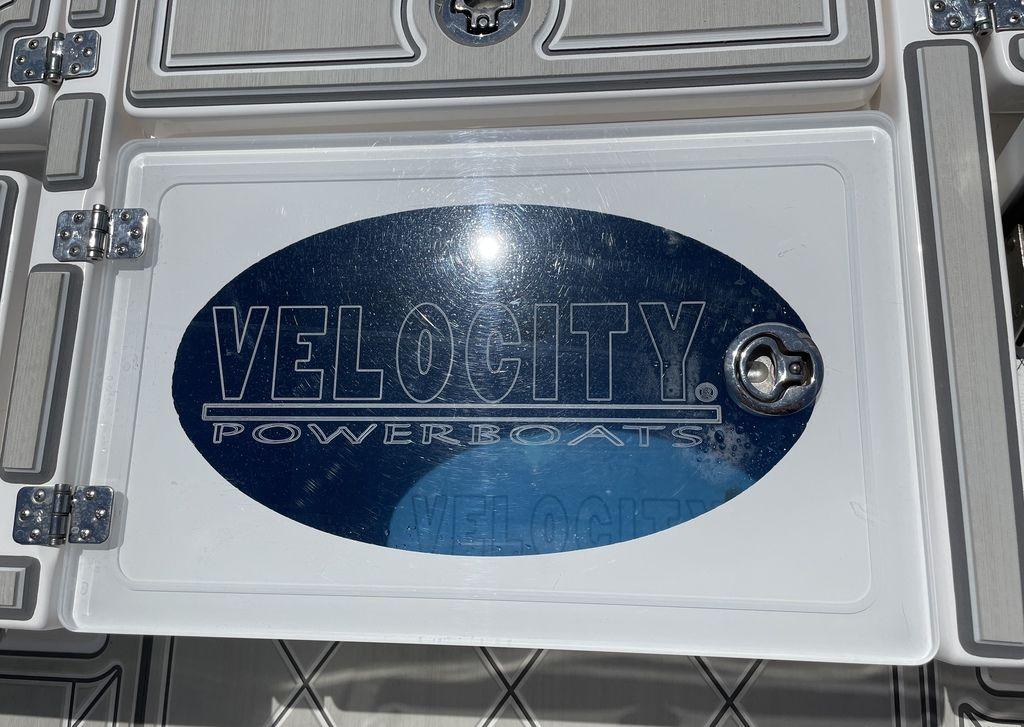 2023 Velocity 260 Bay Hybrid