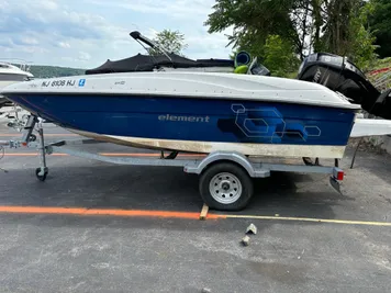 2017 Bayliner Element E16