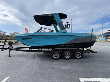 2024 Nautique G23