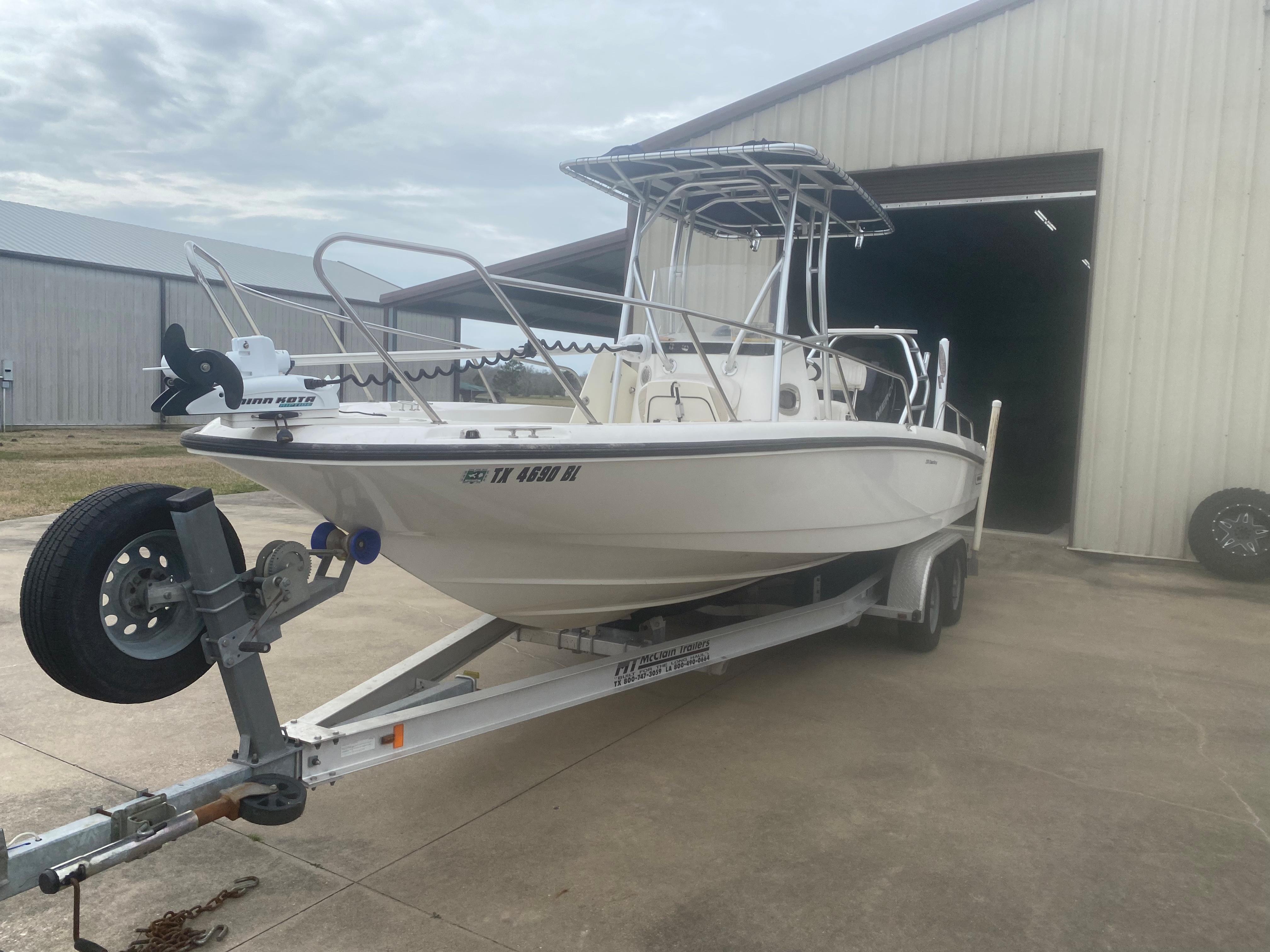 Used 2011 Boston Whaler 230 Dauntless, 77705 Beaumont Boat Trader