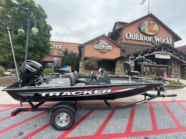 New 2025 Tracker Pro Team 175 Crappie Edition, 17111 Harrisburg - Boat ...